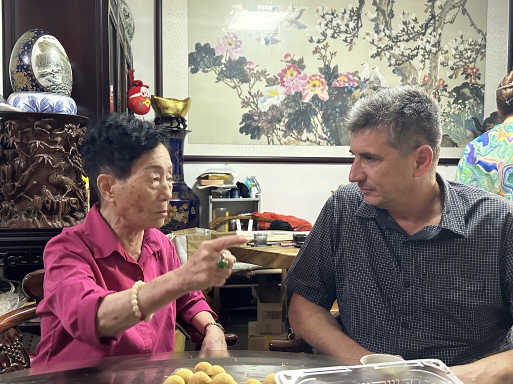 Szonyi interviewing Feng Aiqian, the “mother” of the Yiwu Small Commodity Market